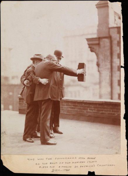 vintage selfie New York 1920