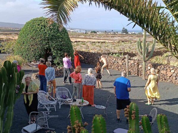 Werther Germondari, Scatto in Avanti VIII (Photo Session in Lanzarote), 2023, performance, videostill