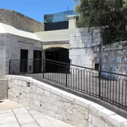 he Voices of the Sirens