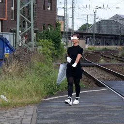 LIUBA - Guardando oltre