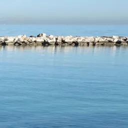 L’OCCHIO FLÂNEUR – Venezia e Bari tra incanto e disincanto
